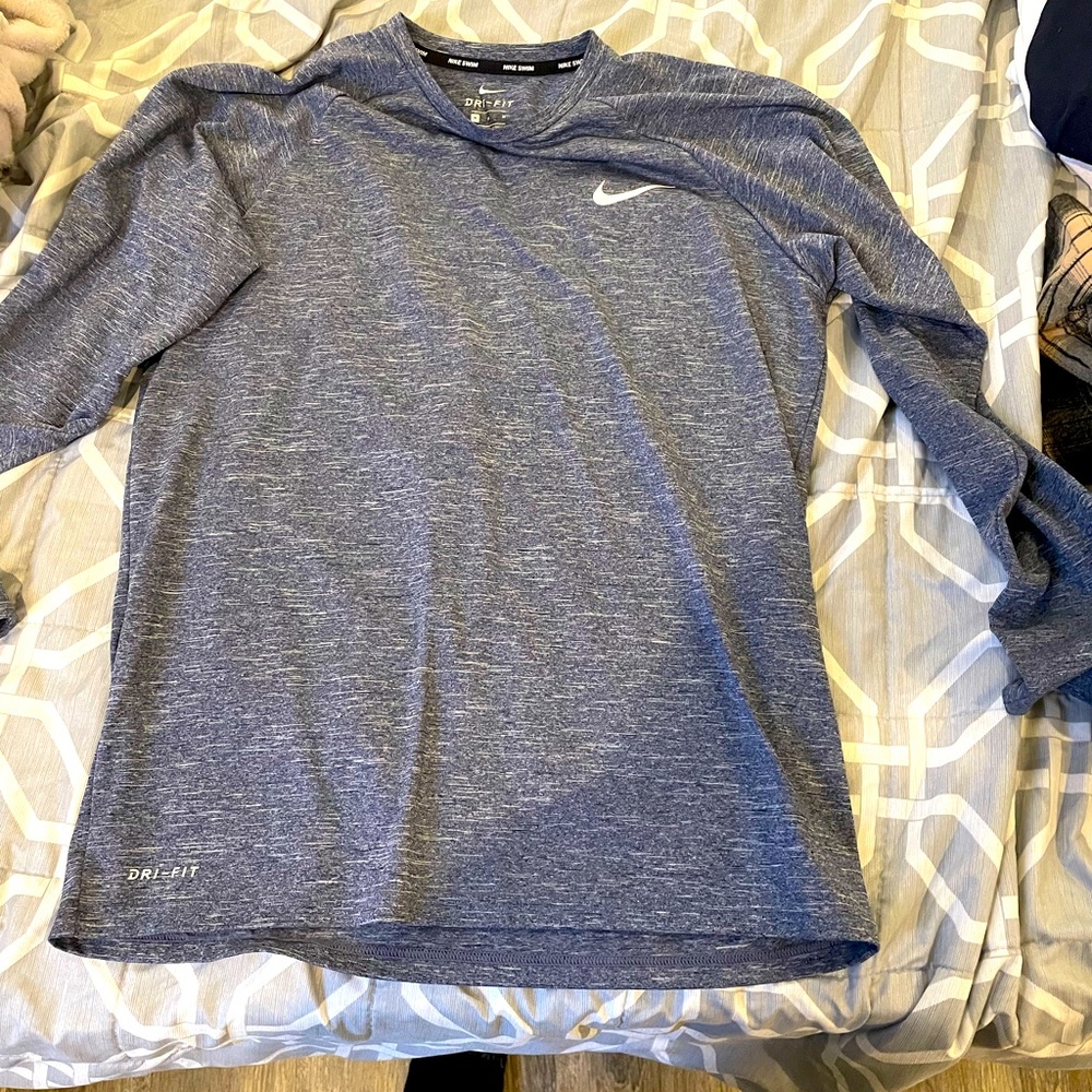 Nike Dry Fit Long Sleeve. Size M. Never worn!